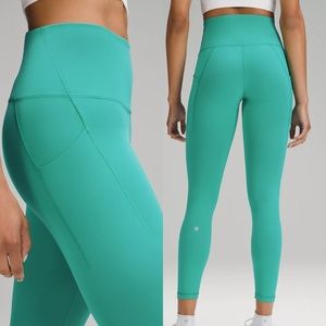 Lululemon Wunder Train HR Tight 25” with POCKETS in Kelly Green